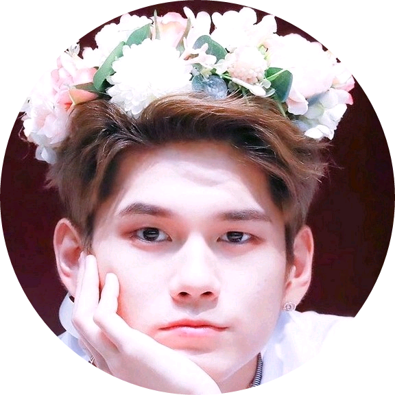 옹성우 image