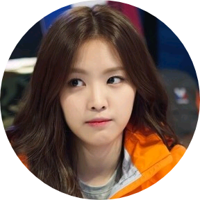 손나은 image
