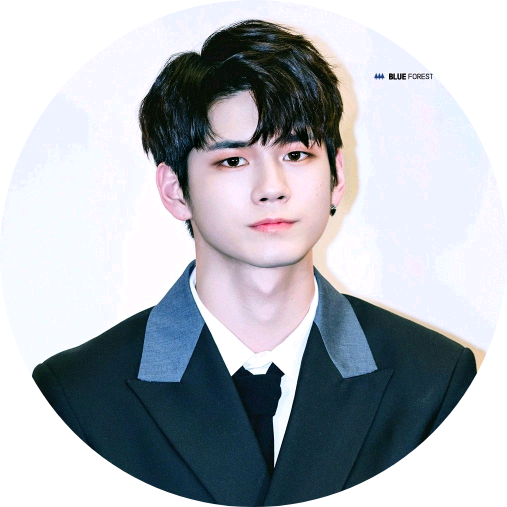 옹성우 image