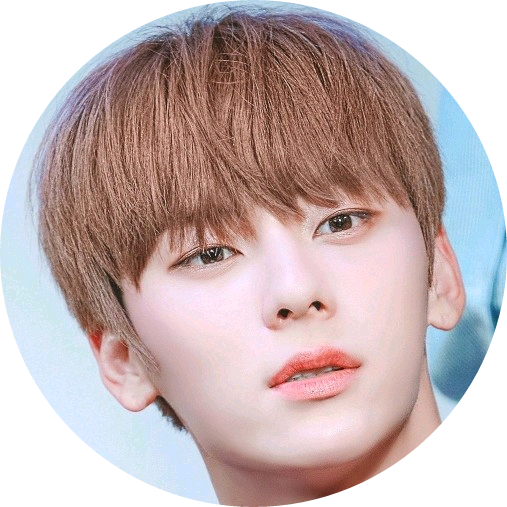 황민현 image