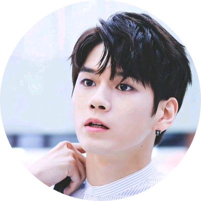 옹성우 image