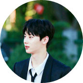 황민현 image