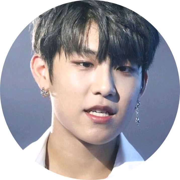 우진이 image