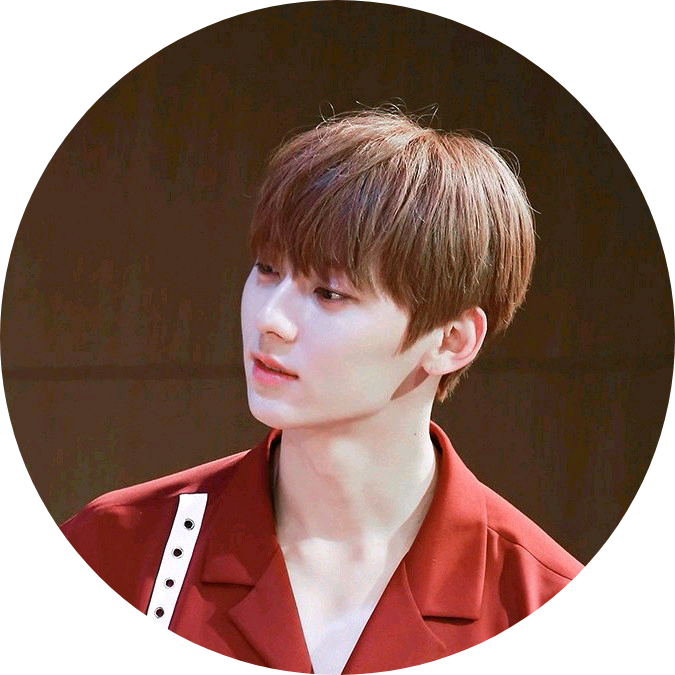 황민현 image