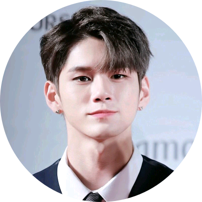 옹성우 image