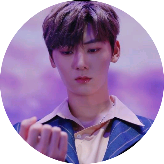황민현 image
