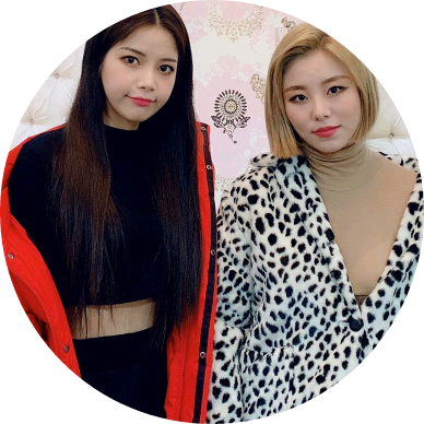 솔라,휘인 image