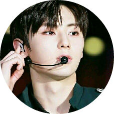 황민현 image
