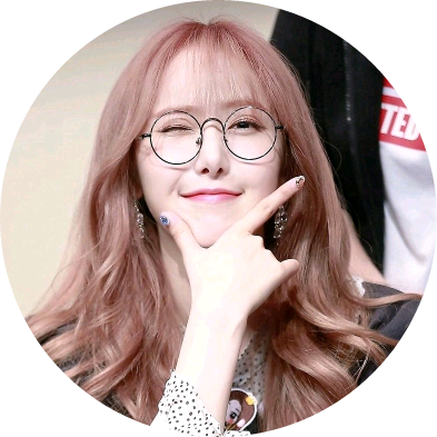 신비(집에서) image