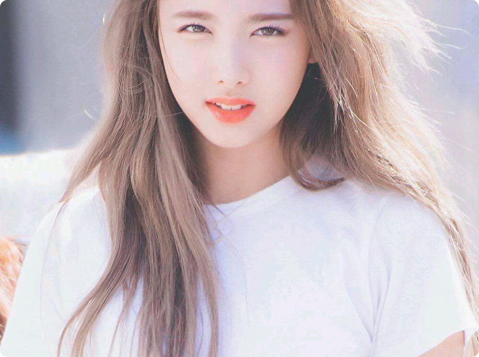 Am I pretty??? thumbnail