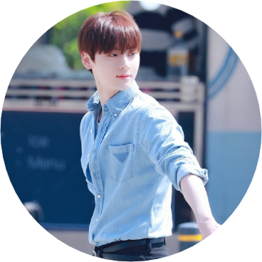 황민현 image