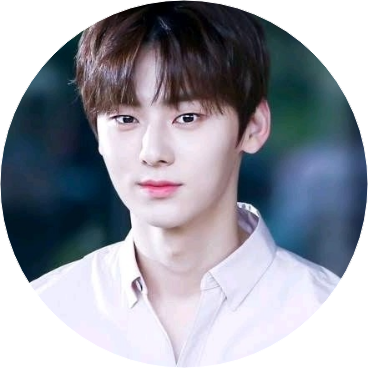 황민현 image