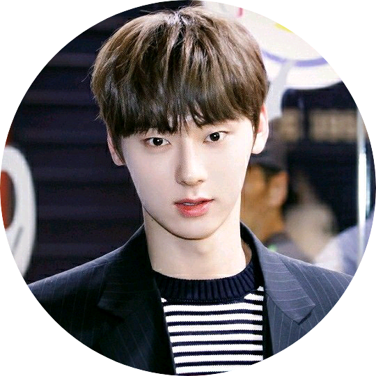 황민현 image