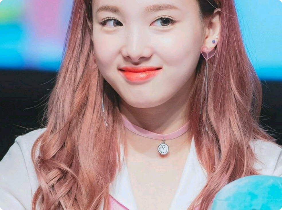 Bepergian dengan Twice thumbnail