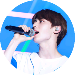 황민현 image