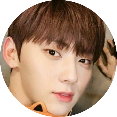 황민현 image