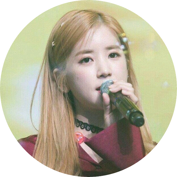 박초롱 image