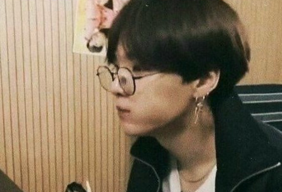 윤기에게 투표하세요 thumbnail