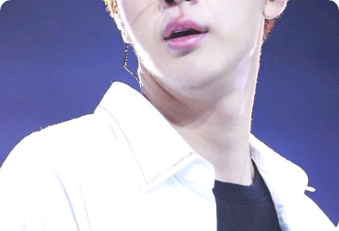 Du FAKE LOVE au 花様年華 thumbnail