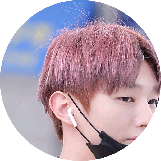 윤지성(뱀파이어) image