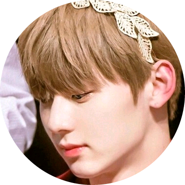 황민현 image