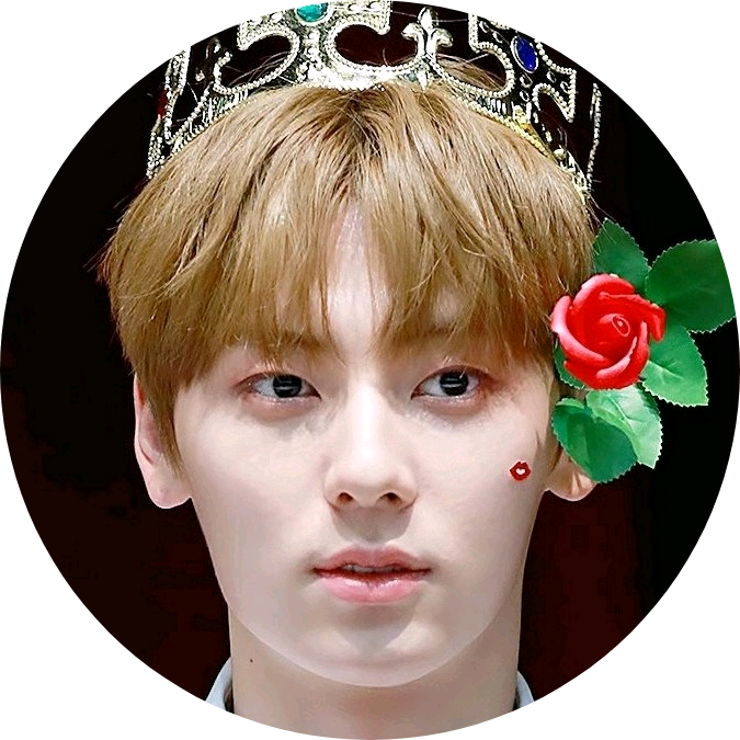 황민현 image