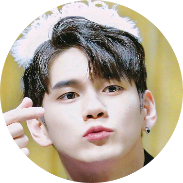 옹성우 image