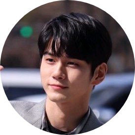 옹성우 image
