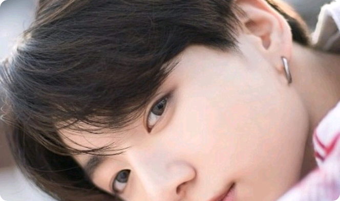 Anh trai, làm ơn hãy nhìn em một lần thôi. thumbnail