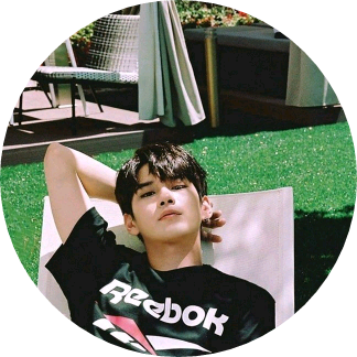 옹성우 image