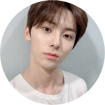 황민현 image
