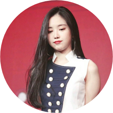 손나은 image