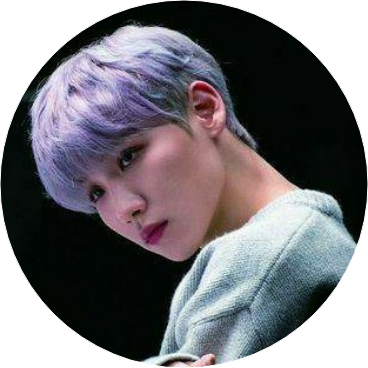 전웅 image