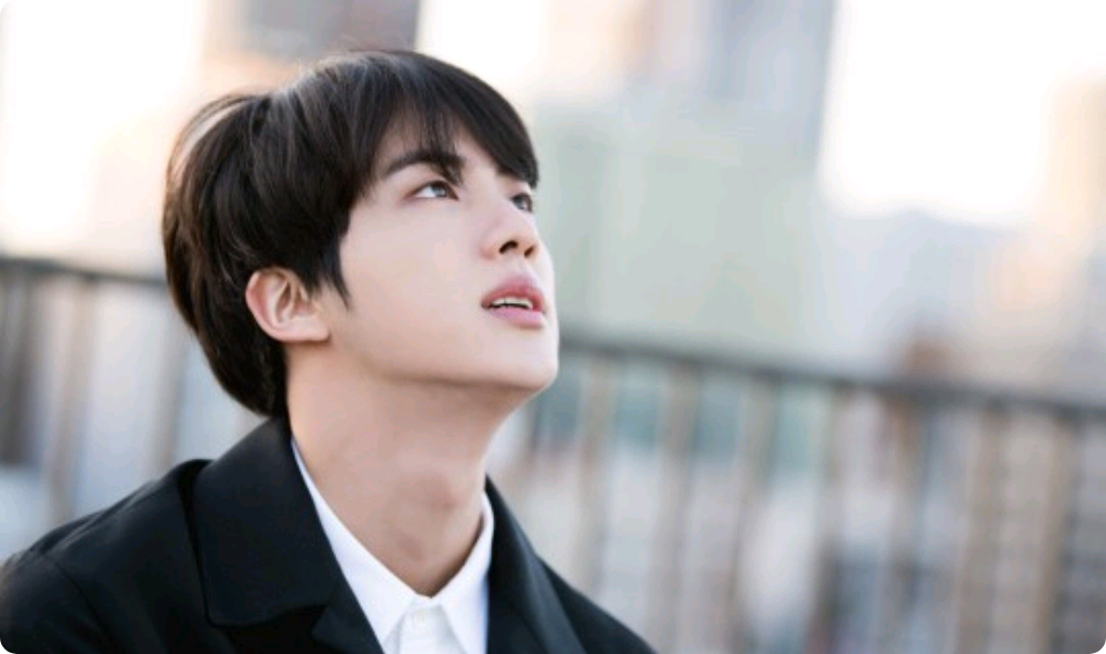 Trong vài năm, bạn gái tôi trông giống như một người phụ nữ. thumbnail