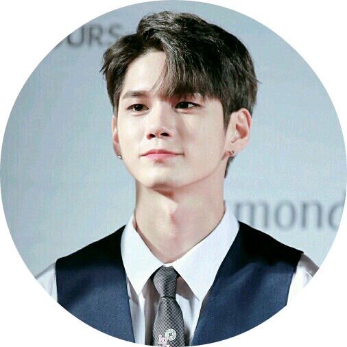 옹성우 image