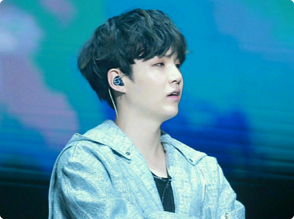 방탄소년단 팬 싸인회 가다가 머리채 잡혔어요 ! thumbnail