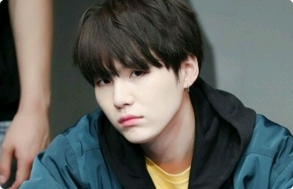 性格古怪的作家闵✧ thumbnail