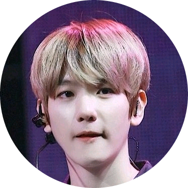 백현 [ 신하 ] image