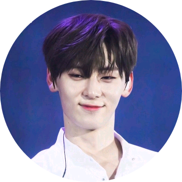 황민현 image