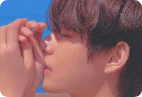 9명 뱀파이어들과 동거합니다 thumbnail