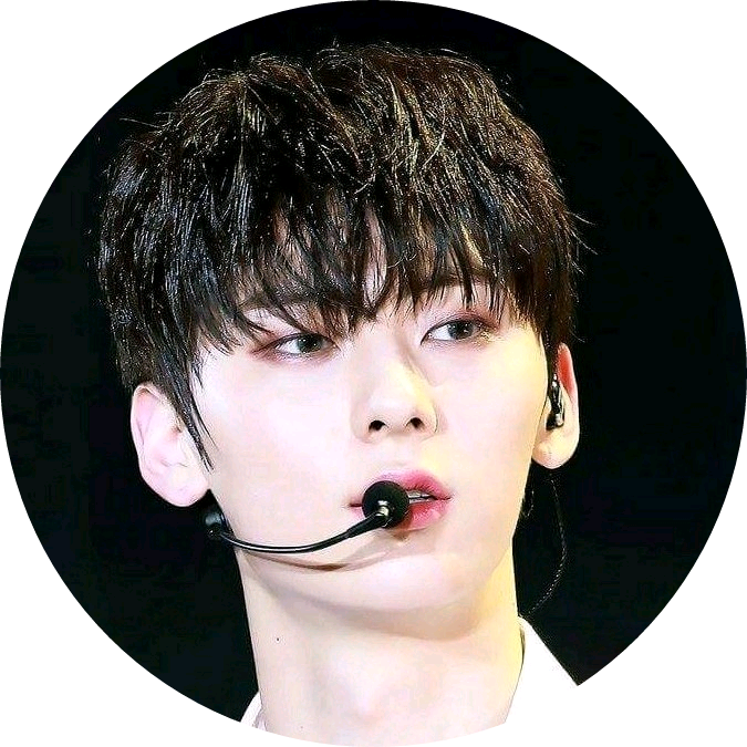 황민현 image
