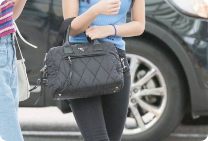 가난한 모습을 감춘 일진과 부자의 모습을 감춘 왕따 thumbnail