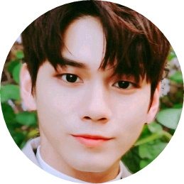 옹성우 image