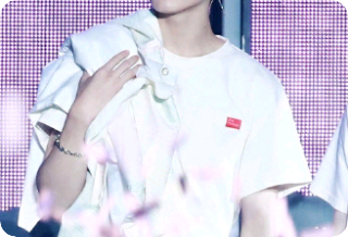 Are a Japanese person and a Japanese person dating? thumbnail