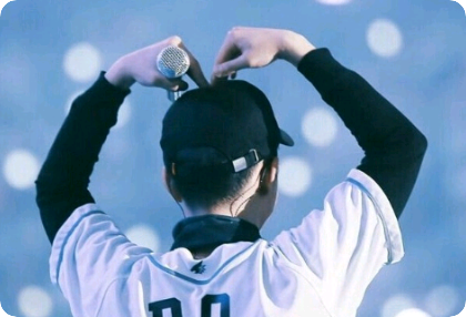 엑소 디오랑 친해진 여주 thumbnail