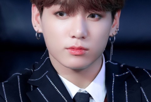 Jeon Jungkook lúc nhỏ và Park Jimin lúc lớn. thumbnail