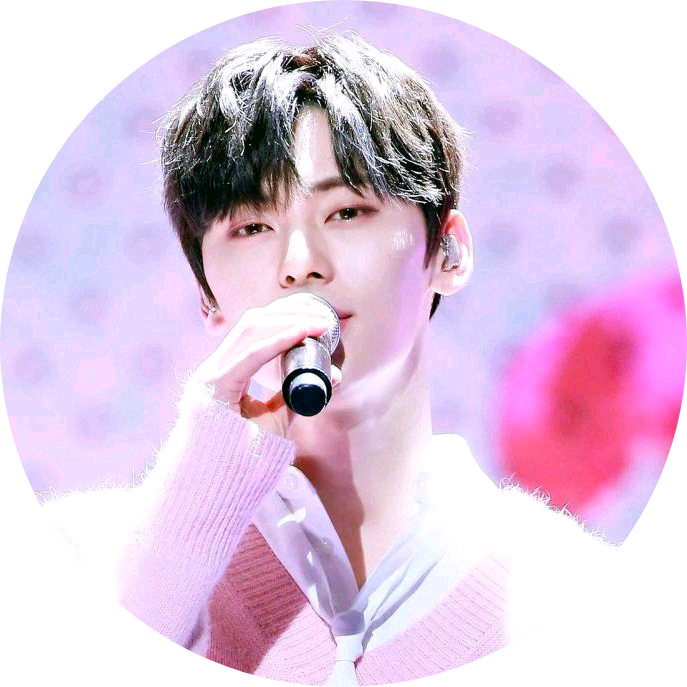 황민현 image