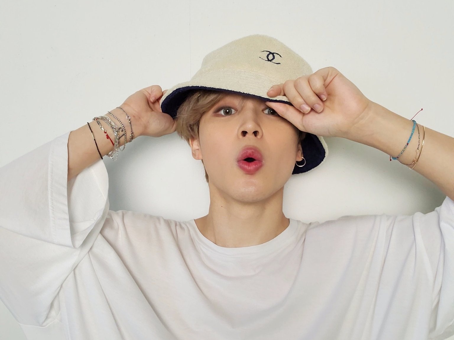 박지민 image