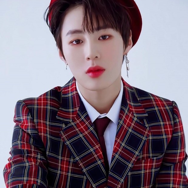 하성운 image