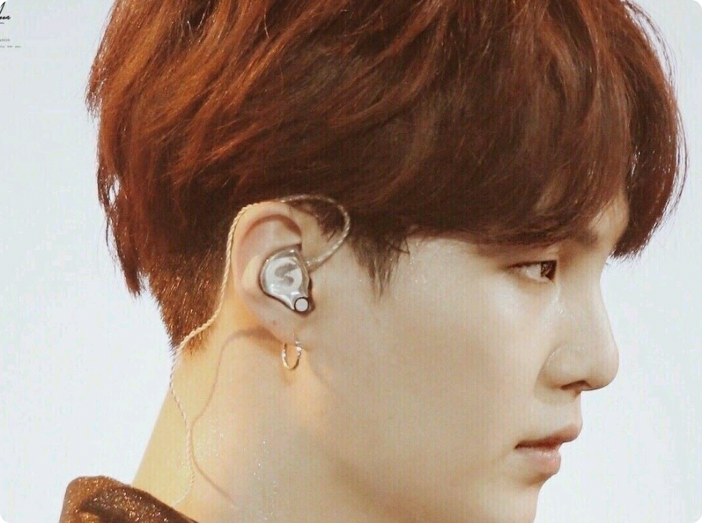 日進先輩制服に絵の具を注いでしまいました.. thumbnail